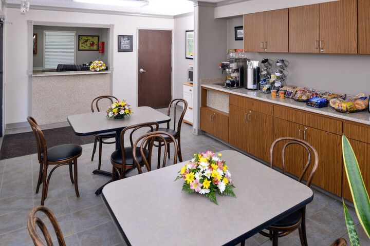 Breakfast area