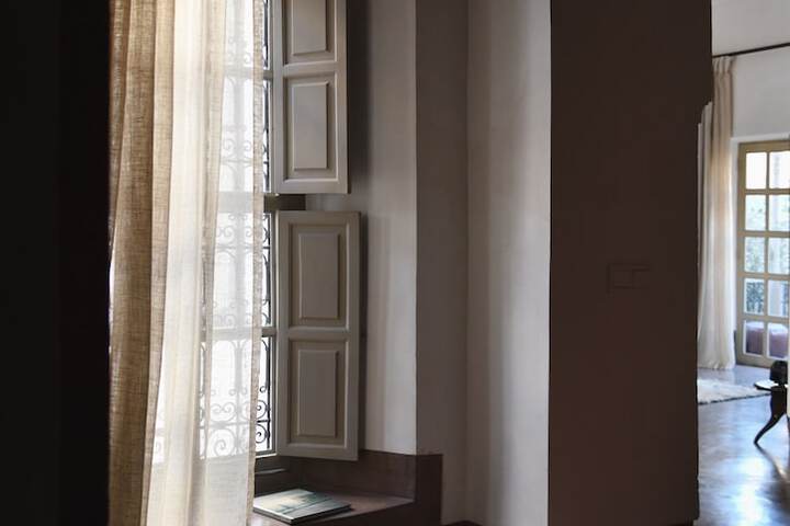 Room 27 of 95