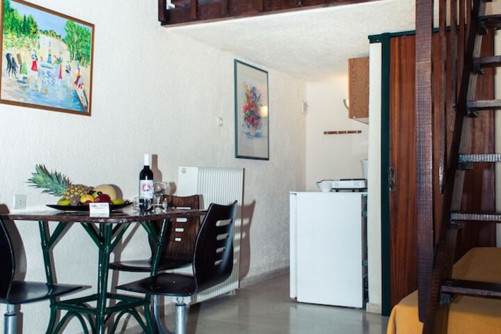 Room 5 of 19
