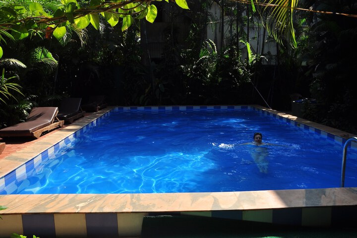 Hotel with Pool