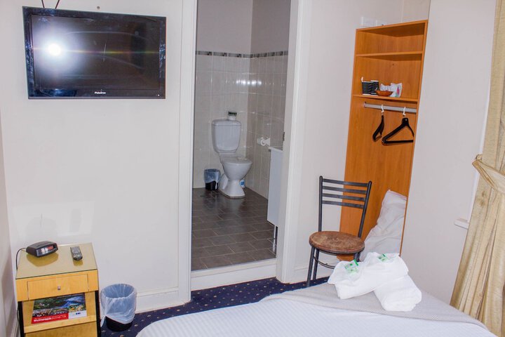 Room 18 of 47