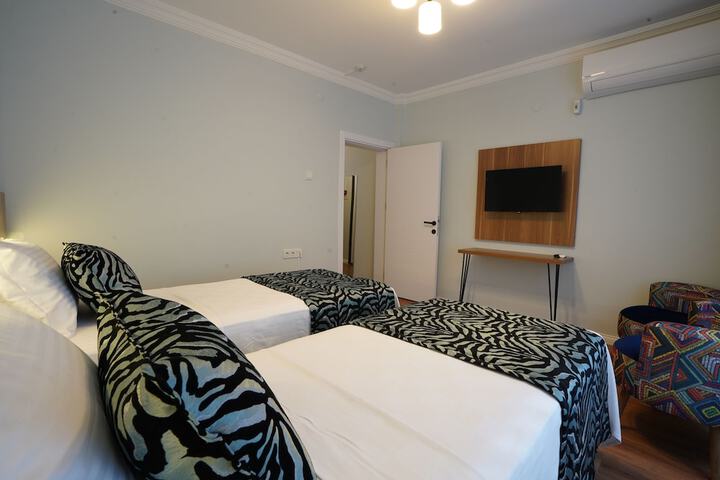 Room 5 of 29