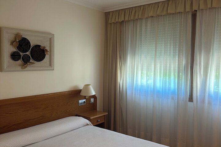 Room 10 of 26