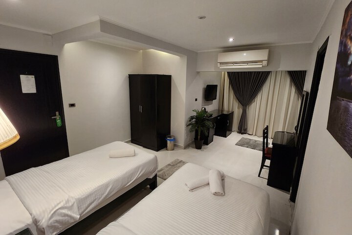Room 40 of 107