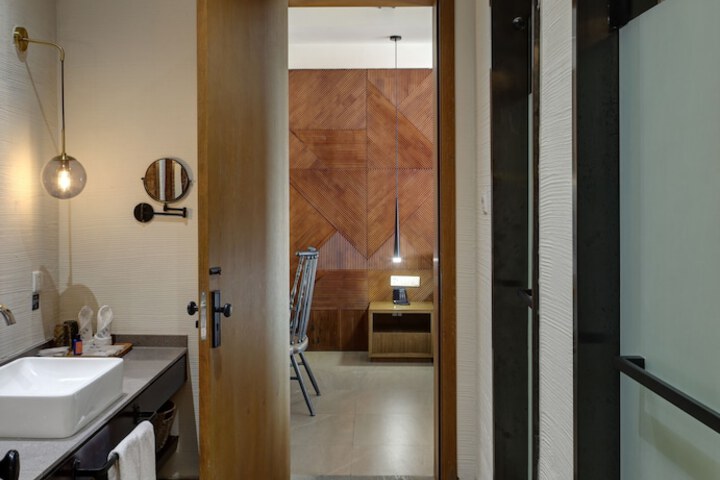 Room 55 of 119