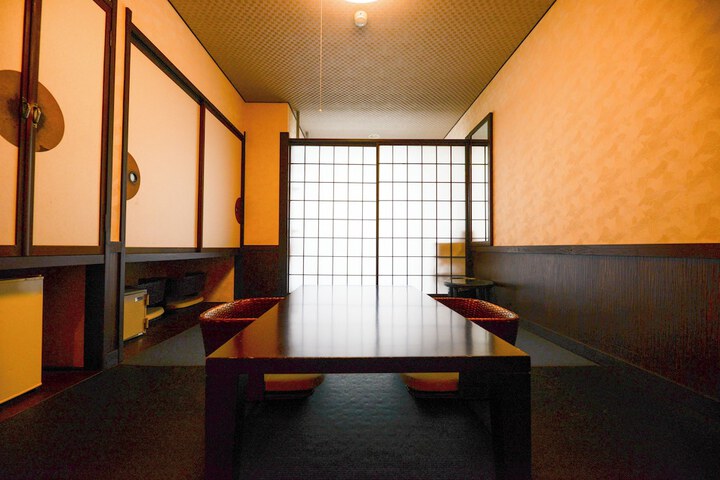 Room 12 of 118