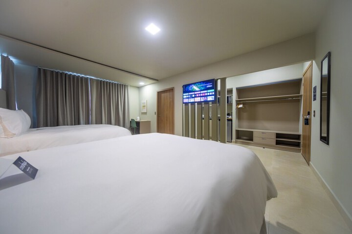 Room 14 of 97