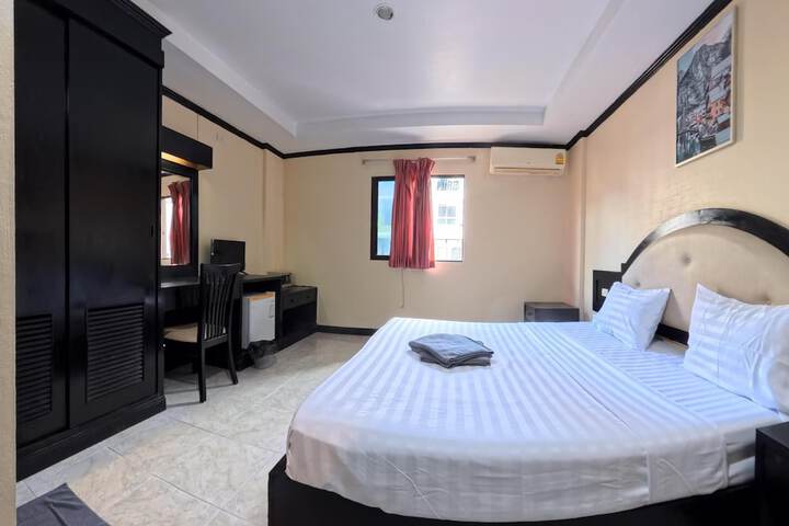 Room 7 of 29