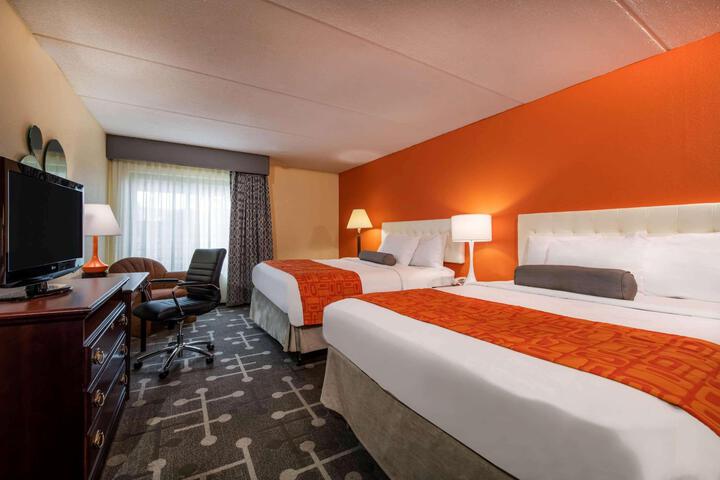 Double Accessible 2 Double Beds (6 of 11)