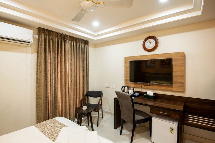 Room 20 of 28