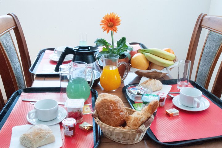 Breakfast/Coffee Service 34 of 45