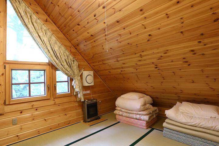 Room 10 of 74