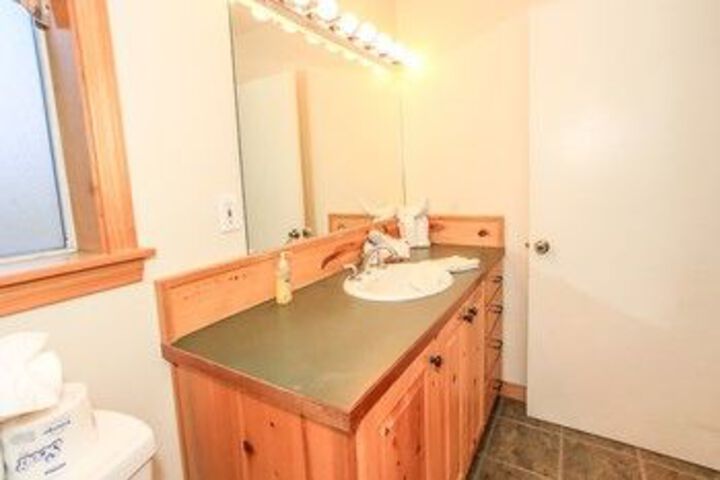 Room 4 of 37