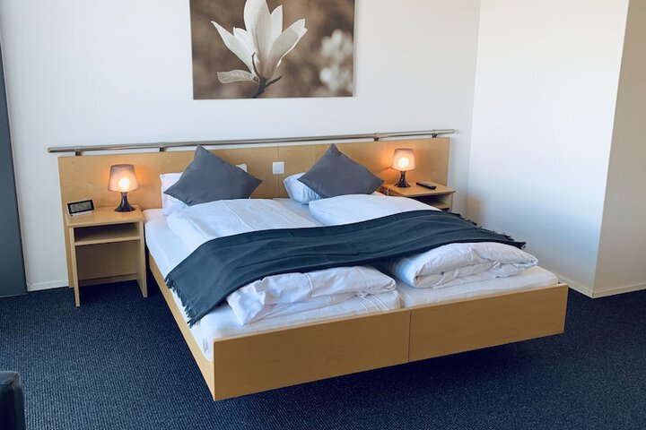 Room 5 of 39