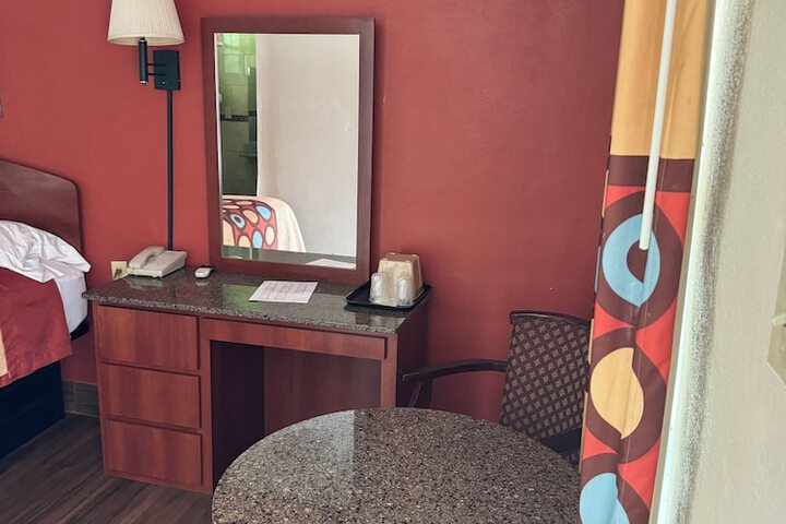 Single Room (1 of 3)