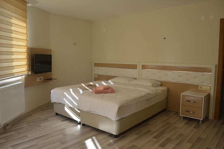 Room 3 of 19