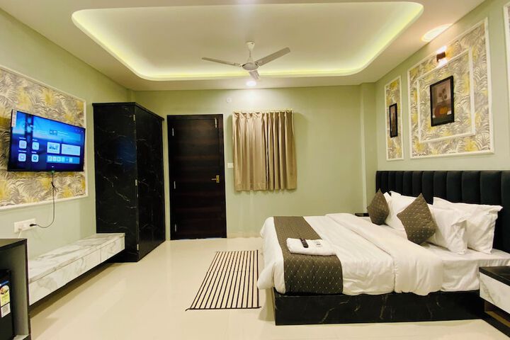 Room 18 of 40
