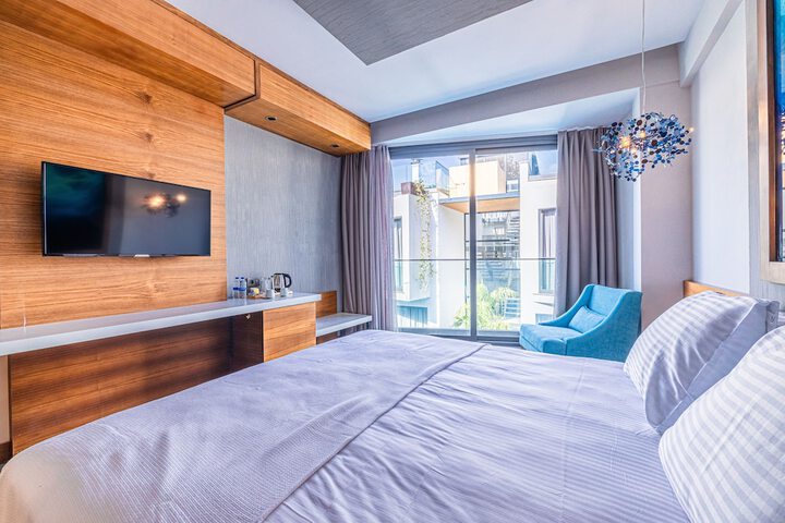 Room 6 of 35