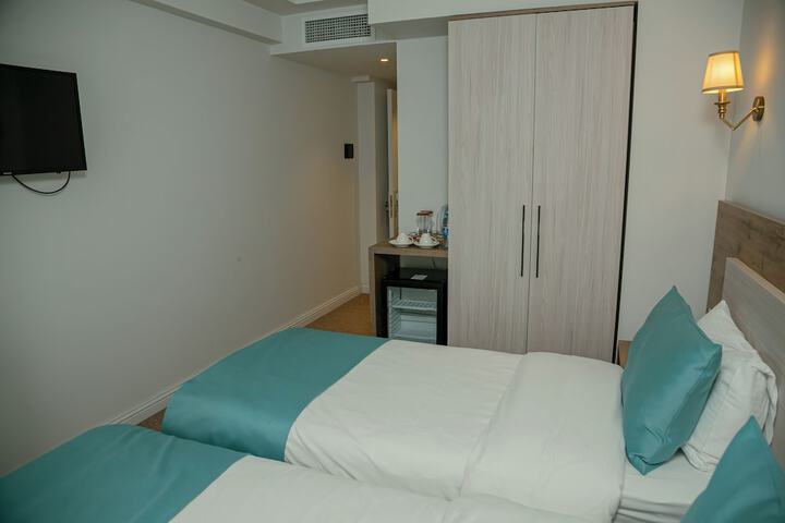 Room 5 of 39