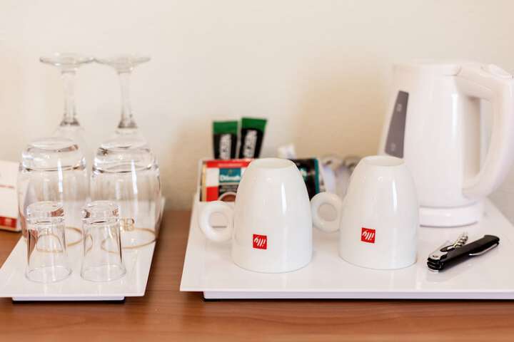 Breakfast/Coffee Service 42 of 92