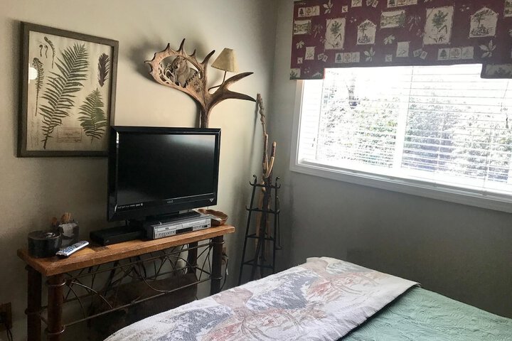 Room 5 of 24
