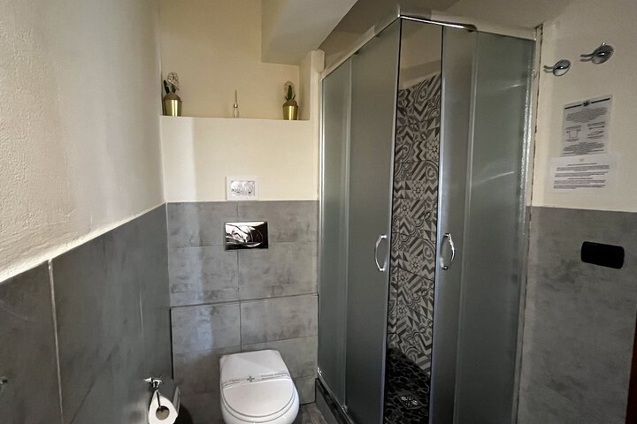 Clean Restrooms