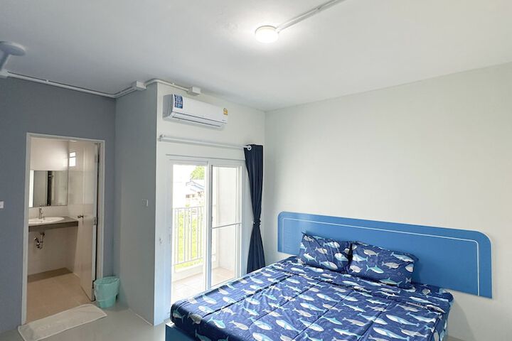 Room 2 of 7