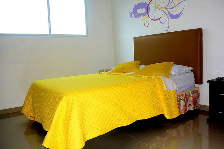 Room 5 of 16