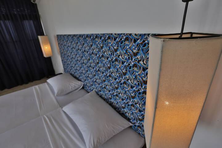 Room 10 of 22