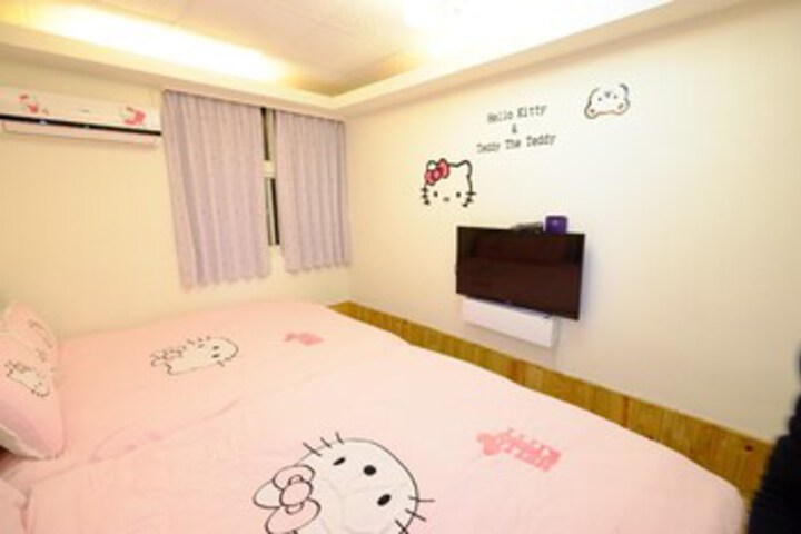 Room 27 of 29