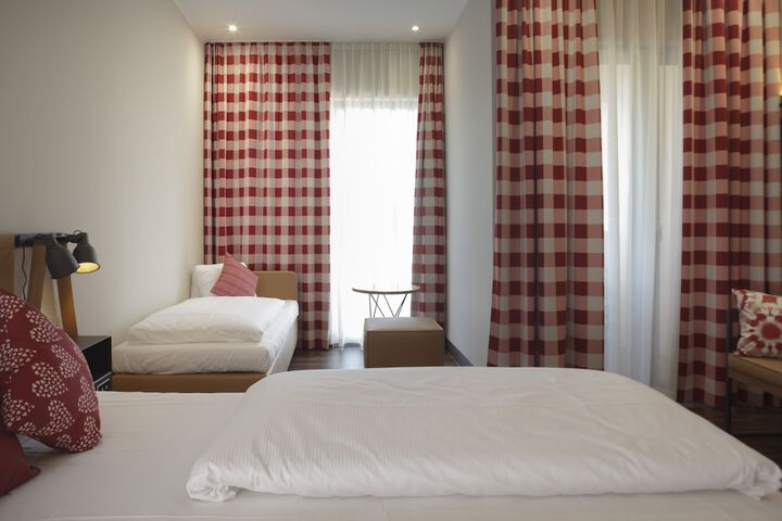 Room 19 of 53