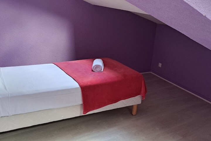 Room 10 of 44