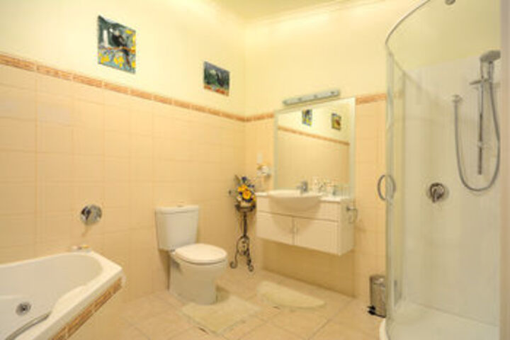 Room 2 of 22