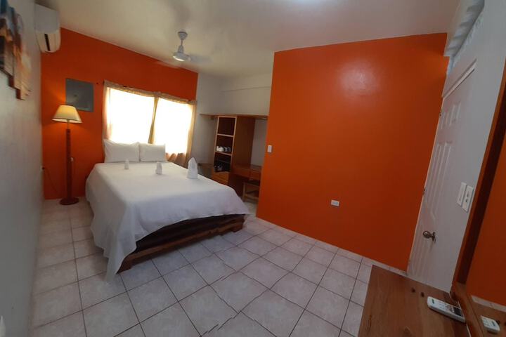 Room 13 of 124