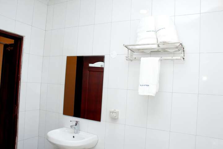 Room 60 of 117