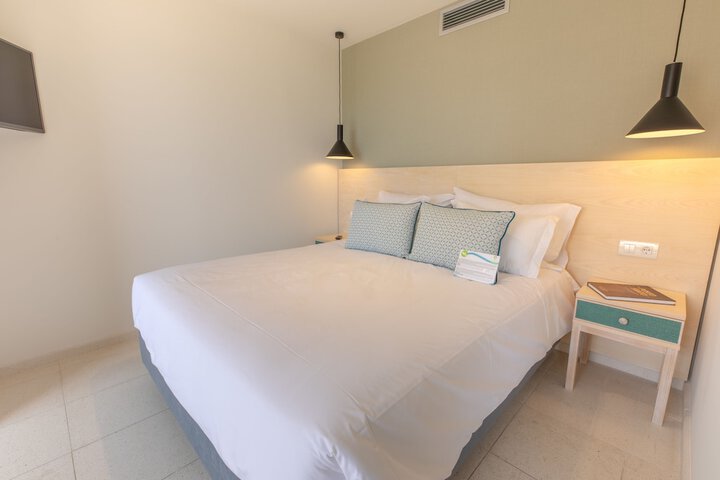 Room 9 of 115