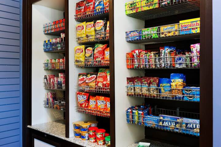 Snack bar