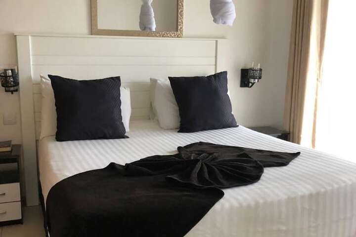 Room 3 of 28
