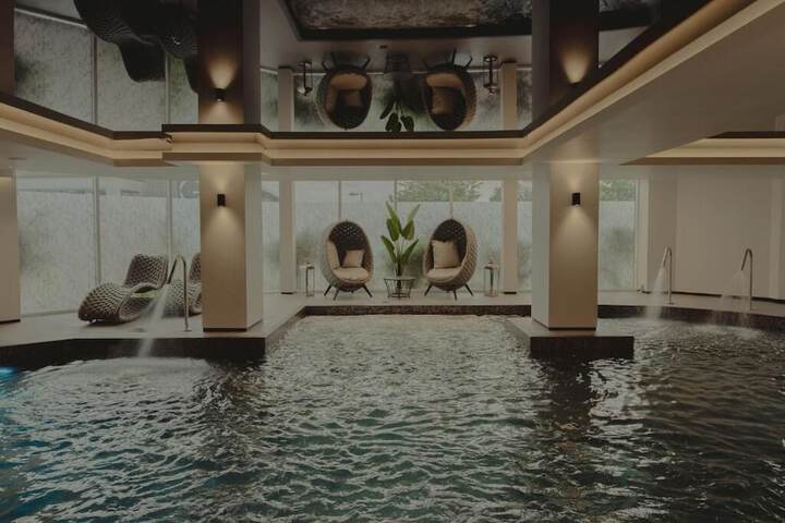 Pool 7 of 12