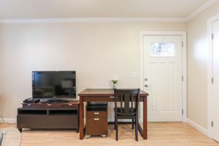 Room 26 of 33