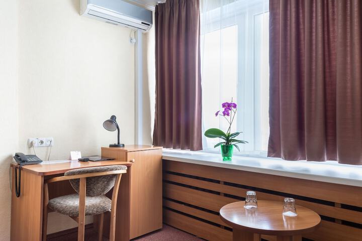 Room 48 of 77
