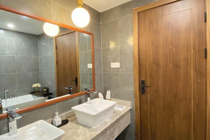 Hotel Interior 82 of 118
