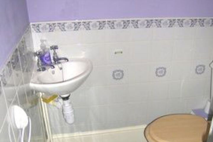 Room 4 of 23