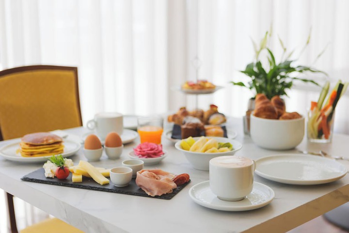 Breakfast/Coffee Service 63 of 77