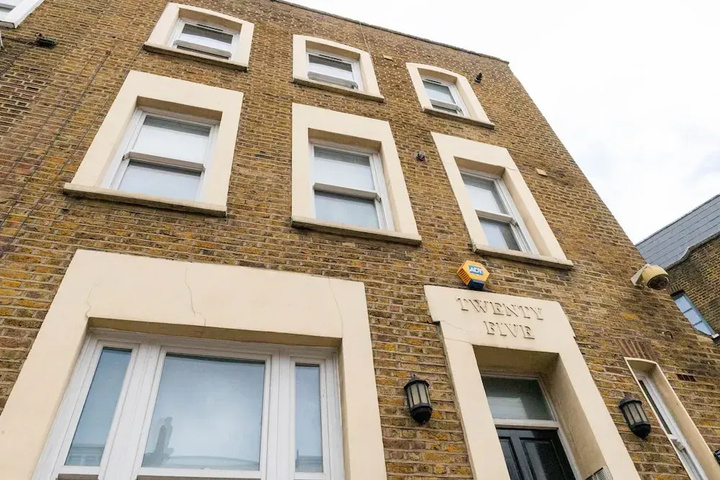 Two Bed City View near Kings Cross Stn