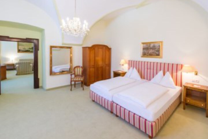 Room 3 of 26