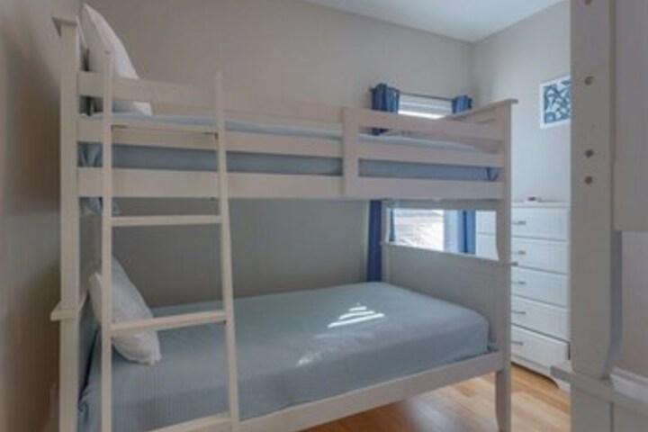 Room 31 of 34