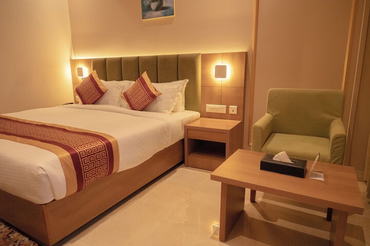 Room 5 of 26