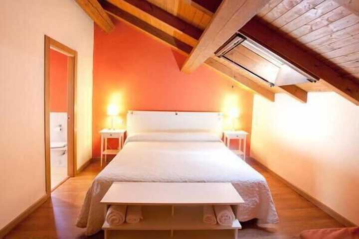 Room 10 of 51