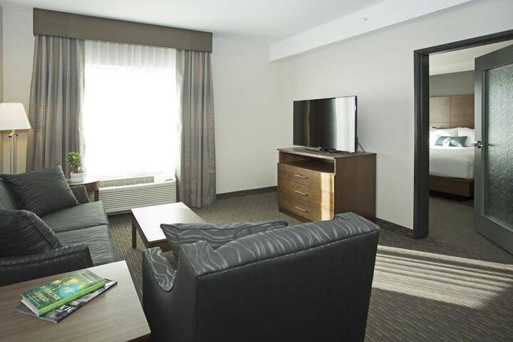 Room 11 of 30